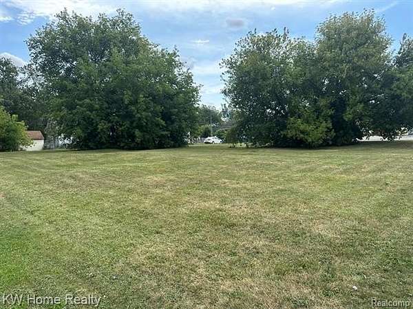 0.27 Acres of Commercial Land for Sale in Mount Morris, Michigan