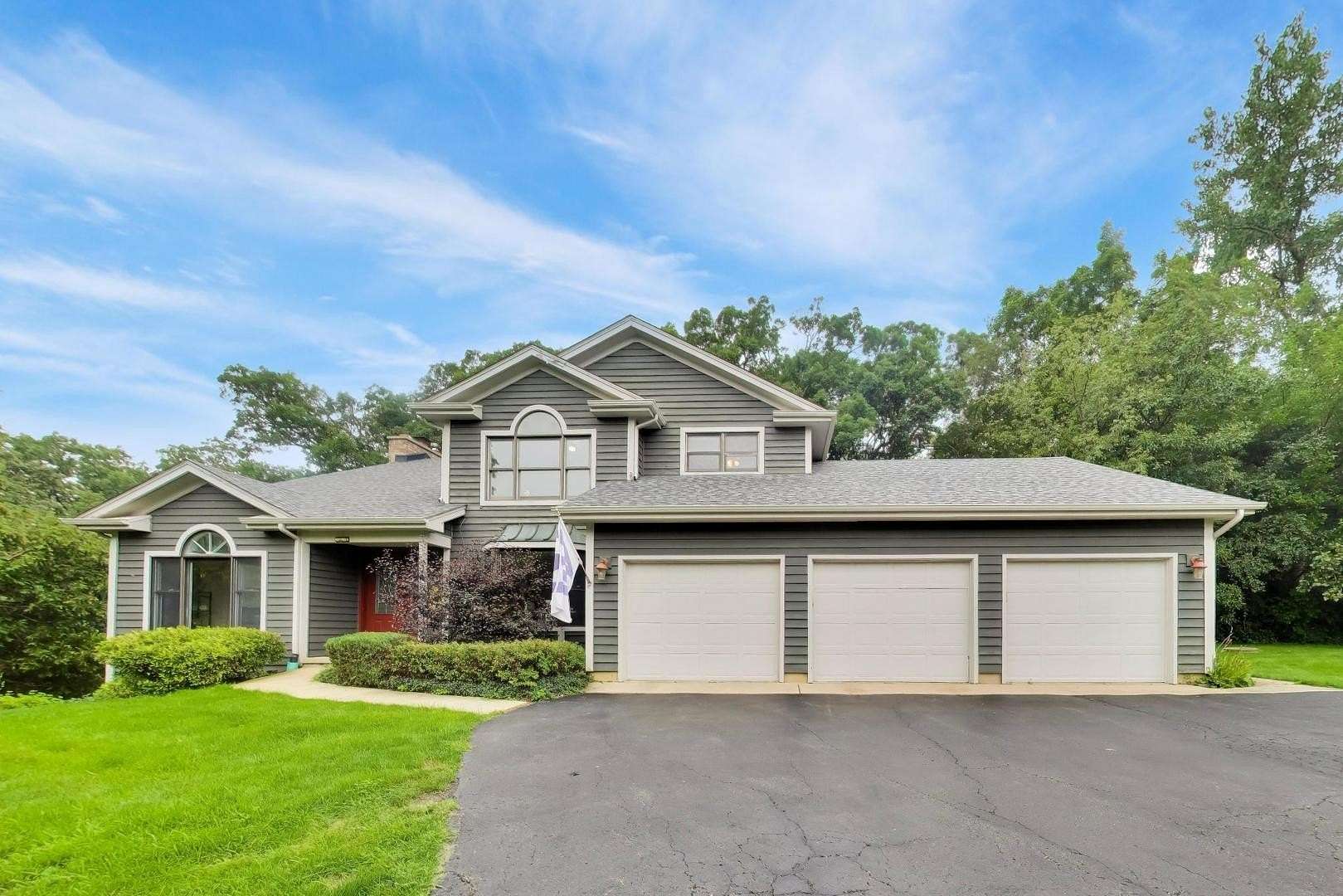 2.5 Acres of Land with Home for Sale in North Barrington, Illinois