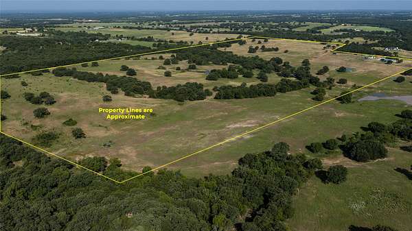 122 Acres of Land with Home for Sale in Sunset, Texas