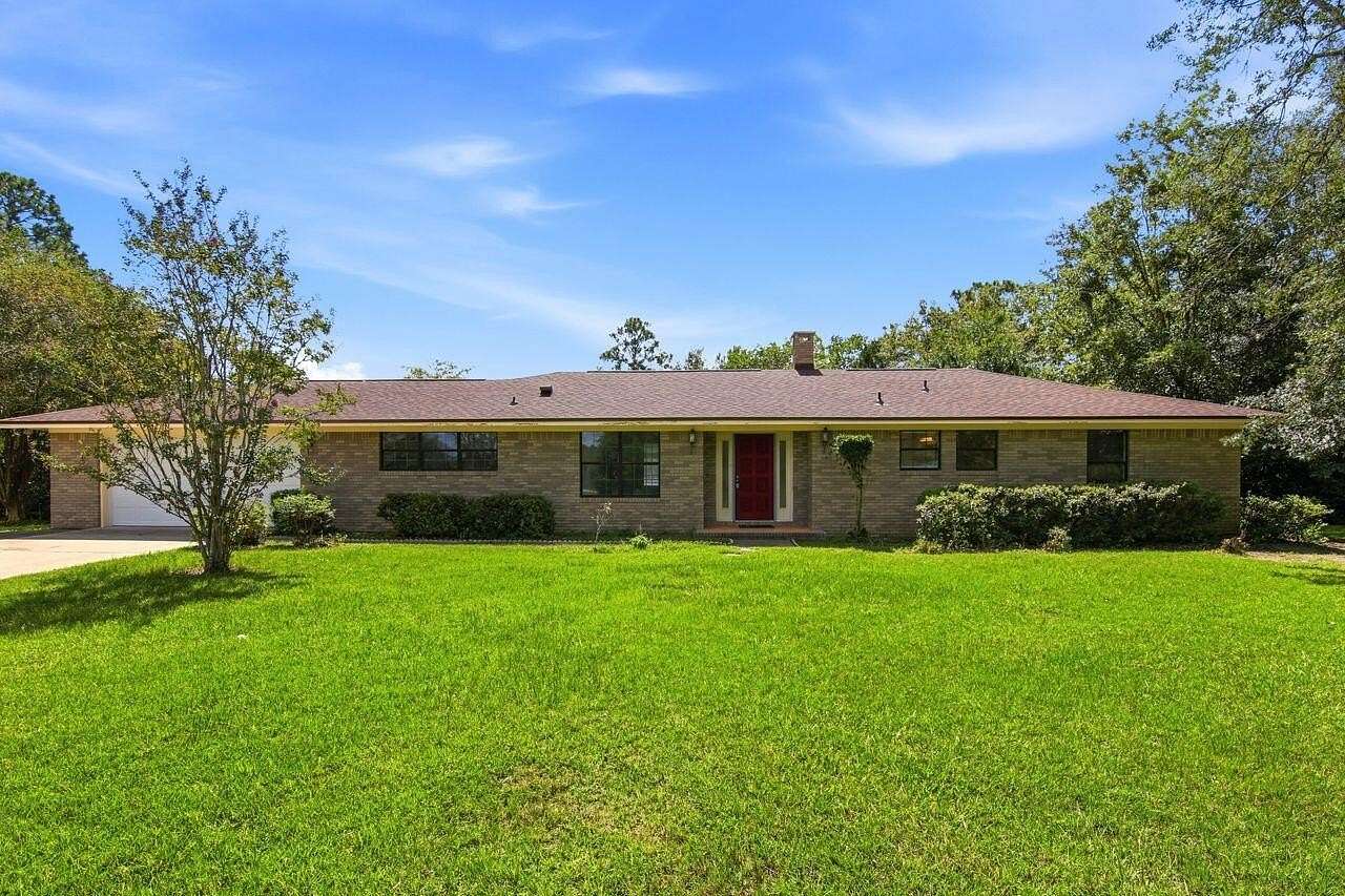 2 Acres of Land with Home for Sale in DeFuniak Springs, Florida