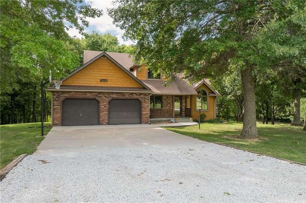 4.14 Acres of Land with Home for Sale in Agency, Missouri