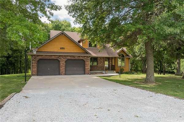 4.14 Acres of Land with Home for Sale in Agency, Missouri