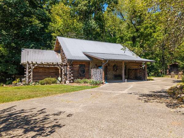 4 Acres of Land with Home for Sale in Science Hill, Kentucky