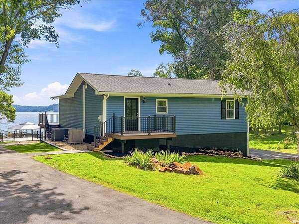3.9 Acres of Land with Home for Sale in Dandridge, Tennessee