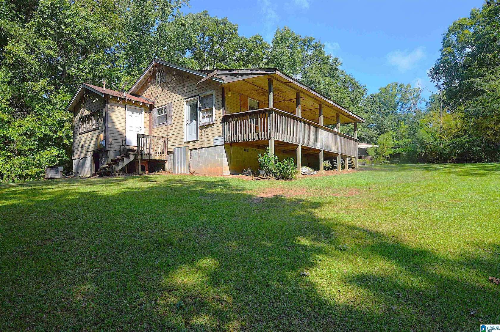 3.5 Acres of Land with Home for Sale in Jemison, Alabama