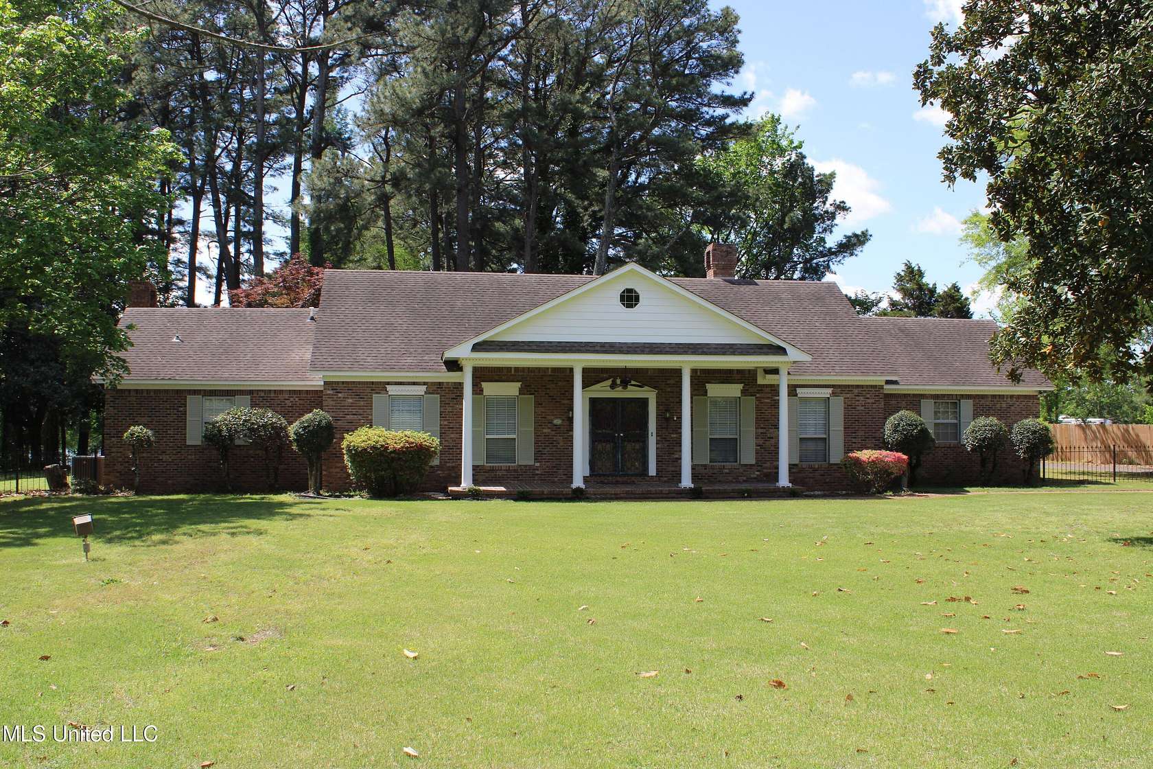 2.2 Acres of Land with Home for Sale in Hernando, Mississippi