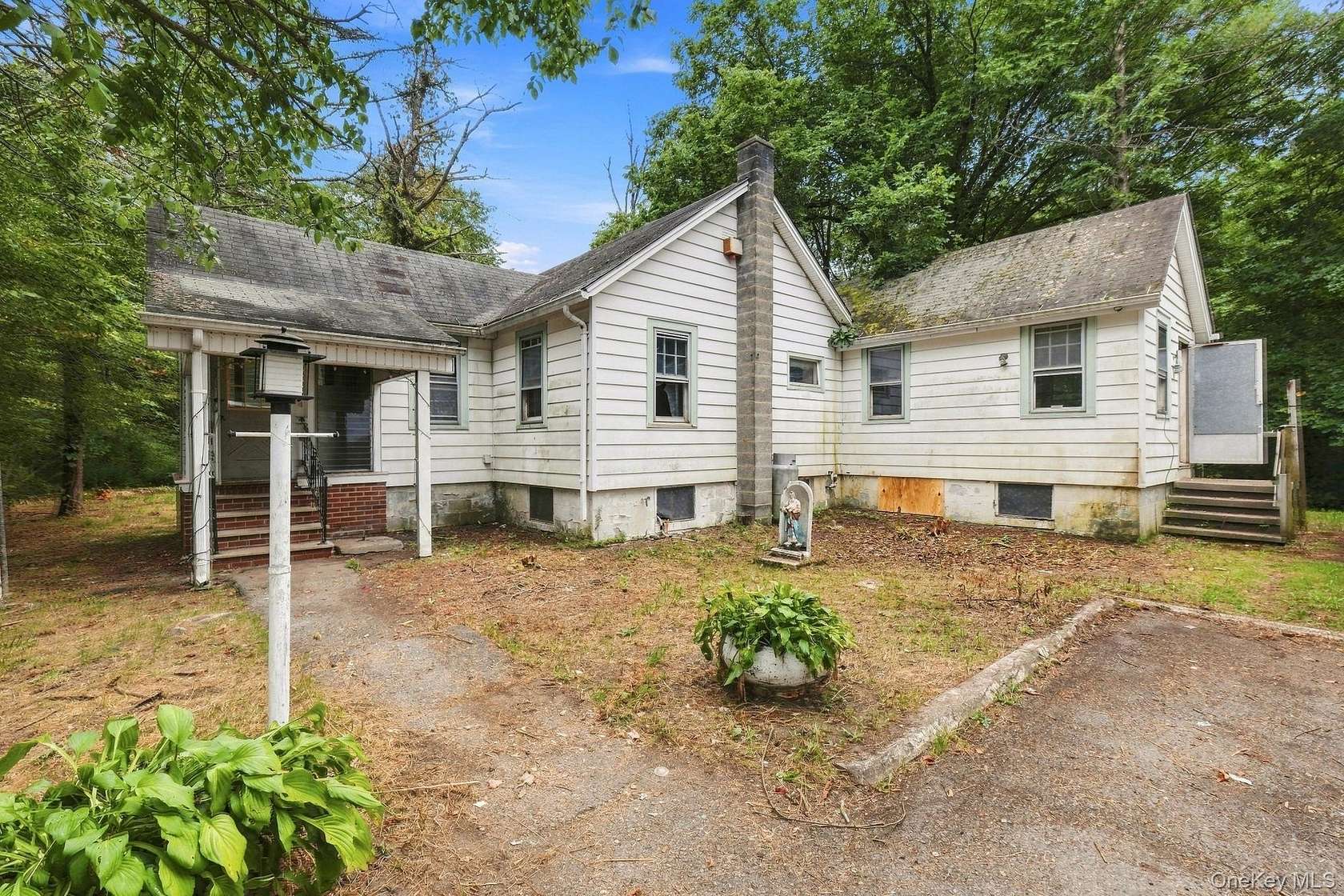 2.7 Acres of Land with Home for Sale in Bloomingburg, New York