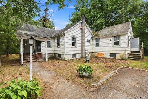 2.7 Acres of Land with Home for Sale in Bloomingburg, New York