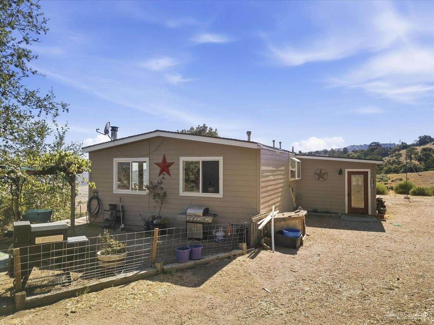 20 Acres of Recreational Land with Home for Sale in Tehachapi, California