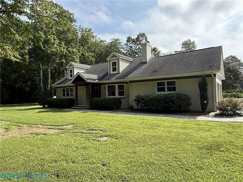 4 Acres of Land with Home for Sale in Kilmarnock, Virginia