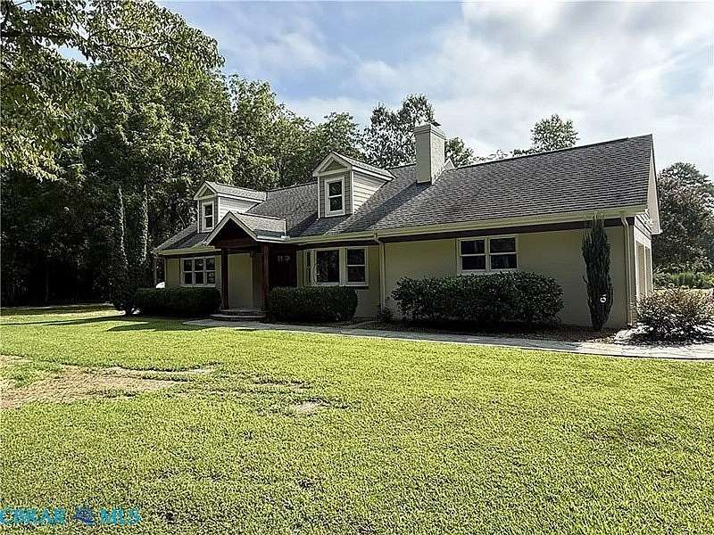 4 Acres of Land with Home for Sale in Kilmarnock, Virginia