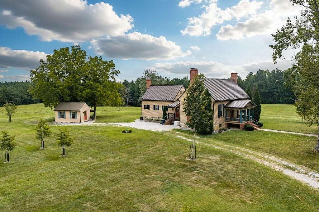 32 Acres of Land with Home for Sale in Lunenburg, Virginia