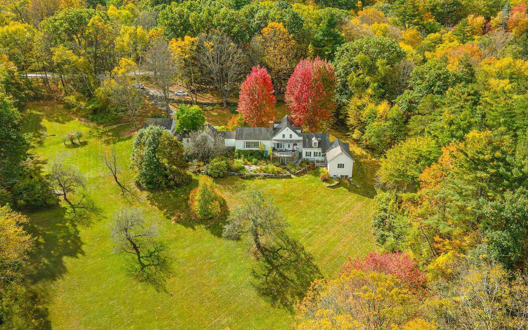 10 Acres of Land with Home for Sale in Putney, Vermont