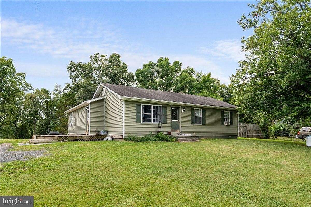 1.72 Acres of Land with Home for Sale in Front Royal, Virginia