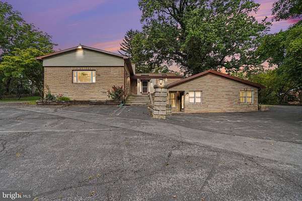 2 Acres of Land with Home for Sale in Harrisburg, Pennsylvania