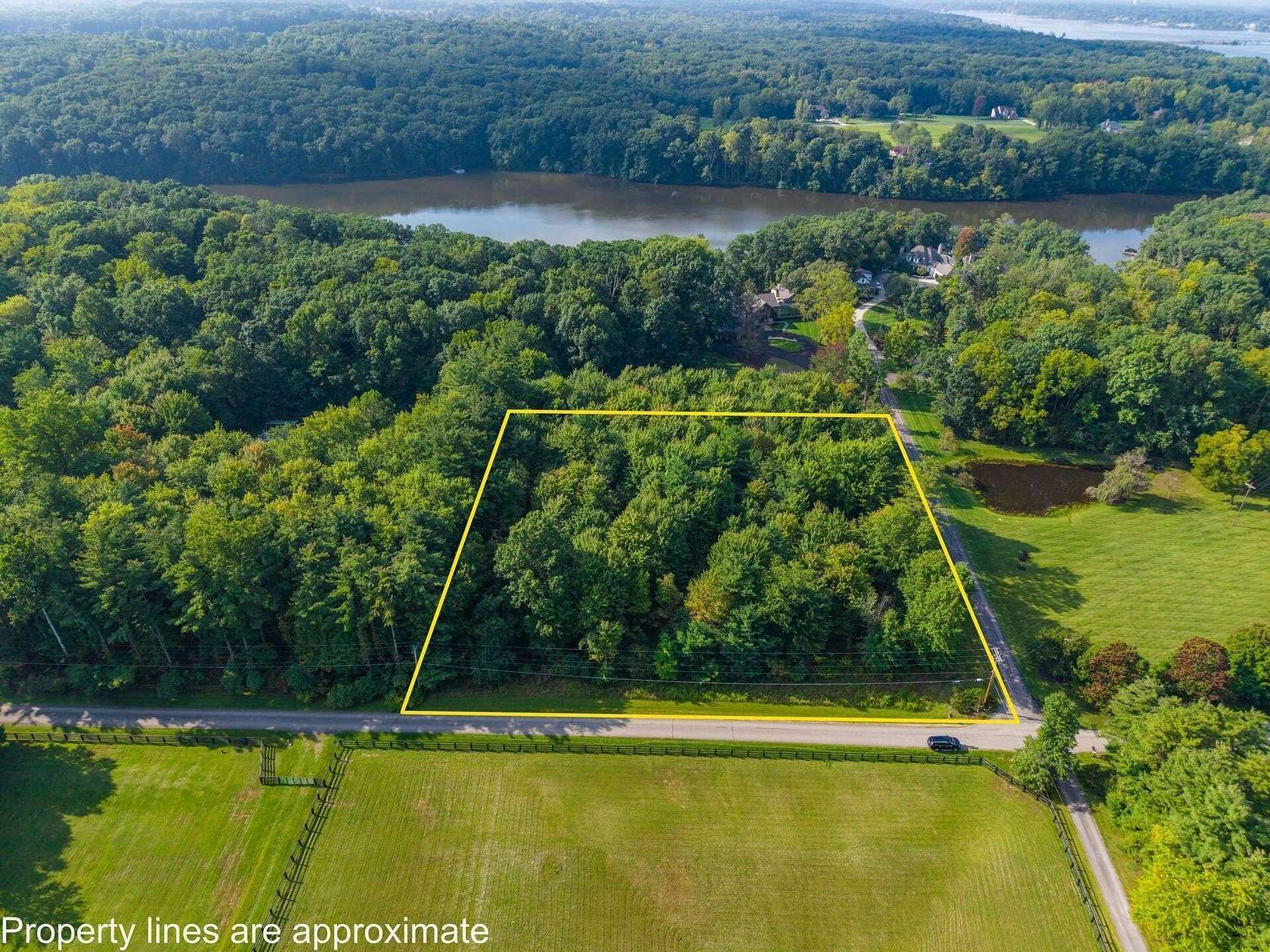 2.5 Acres of Residential Land for Sale in Galena, Ohio