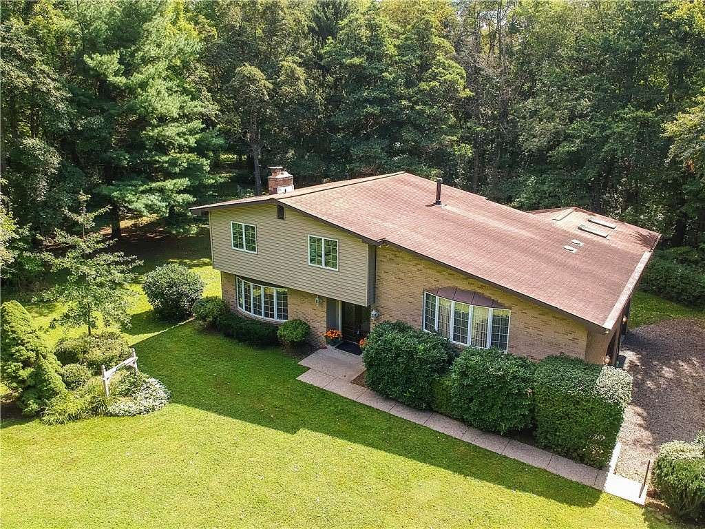 6 Acres of Land with Home for Sale in Valencia, Pennsylvania