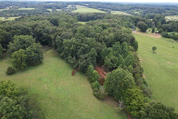 3.5 Acres of Residential Land for Sale in Red Boiling Springs, Tennessee