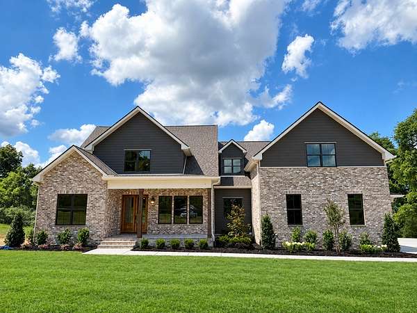 5.52 Acres of Land with Home for Sale in Mount Juliet, Tennessee