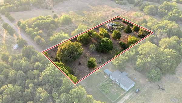 1.6 Acres of Residential Land for Sale in Ravenna, Texas