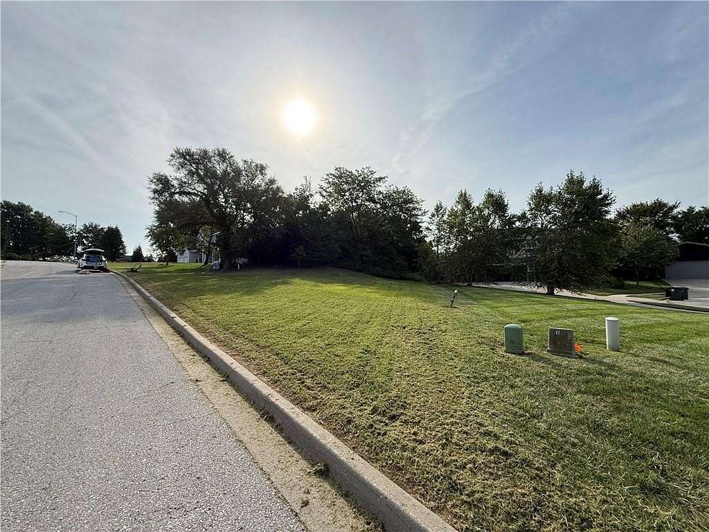 0.93 Acres of Residential Land for Sale in Parkville, Missouri