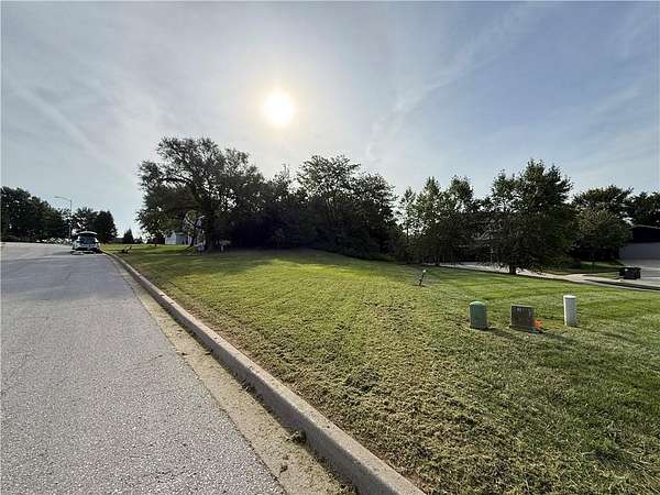0.93 Acres of Residential Land for Sale in Parkville, Missouri