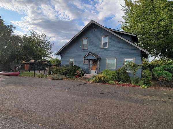 17.8 Acres of Land for Sale in Grandview, Washington