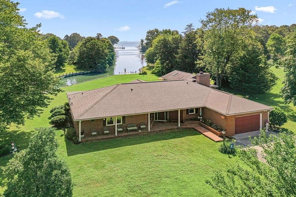 4.4 Acres of Land with Home for Sale in Kilmarnock, Virginia