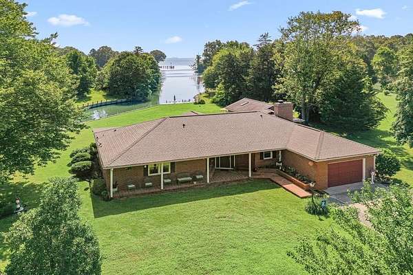 4.4 Acres of Land with Home for Sale in Kilmarnock, Virginia