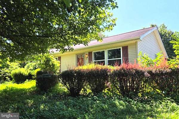 2.6 Acres of Improved Residential Land for Lease in Cochranville, Pennsylvania