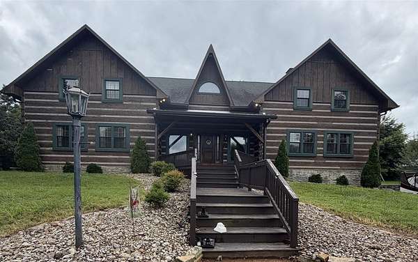 5 Acres of Land with Home for Sale in Bowling Green, Kentucky