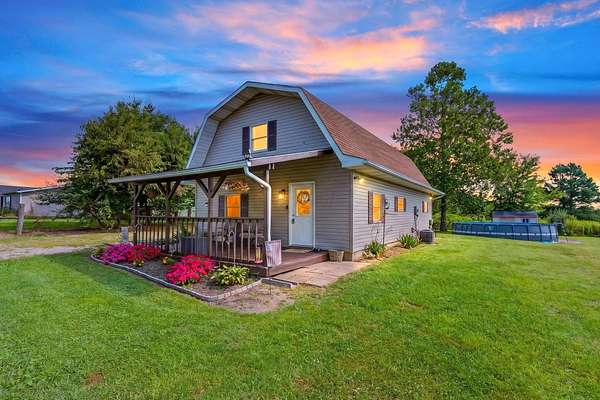 2.49 Acres of Land with Home for Sale in Circleville, Ohio