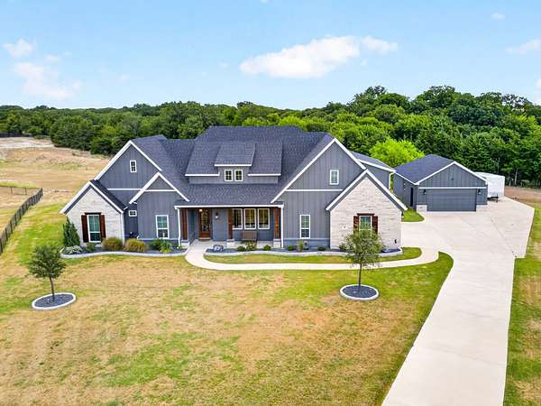 1.6 Acres of Land with Home for Sale in Waxahachie, Texas
