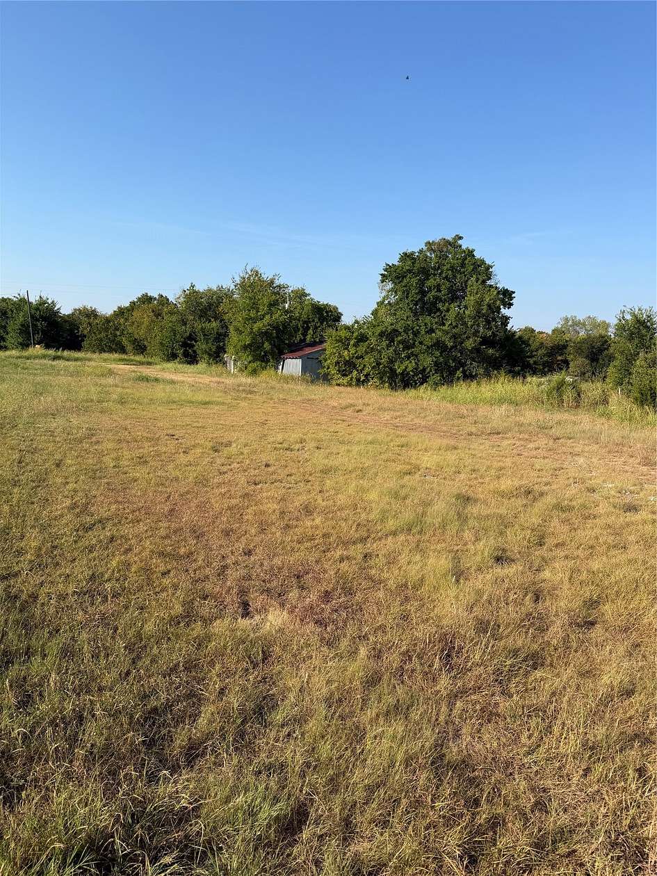 30 Acres of Recreational & Residential Land for Sale in Greenville, Texas