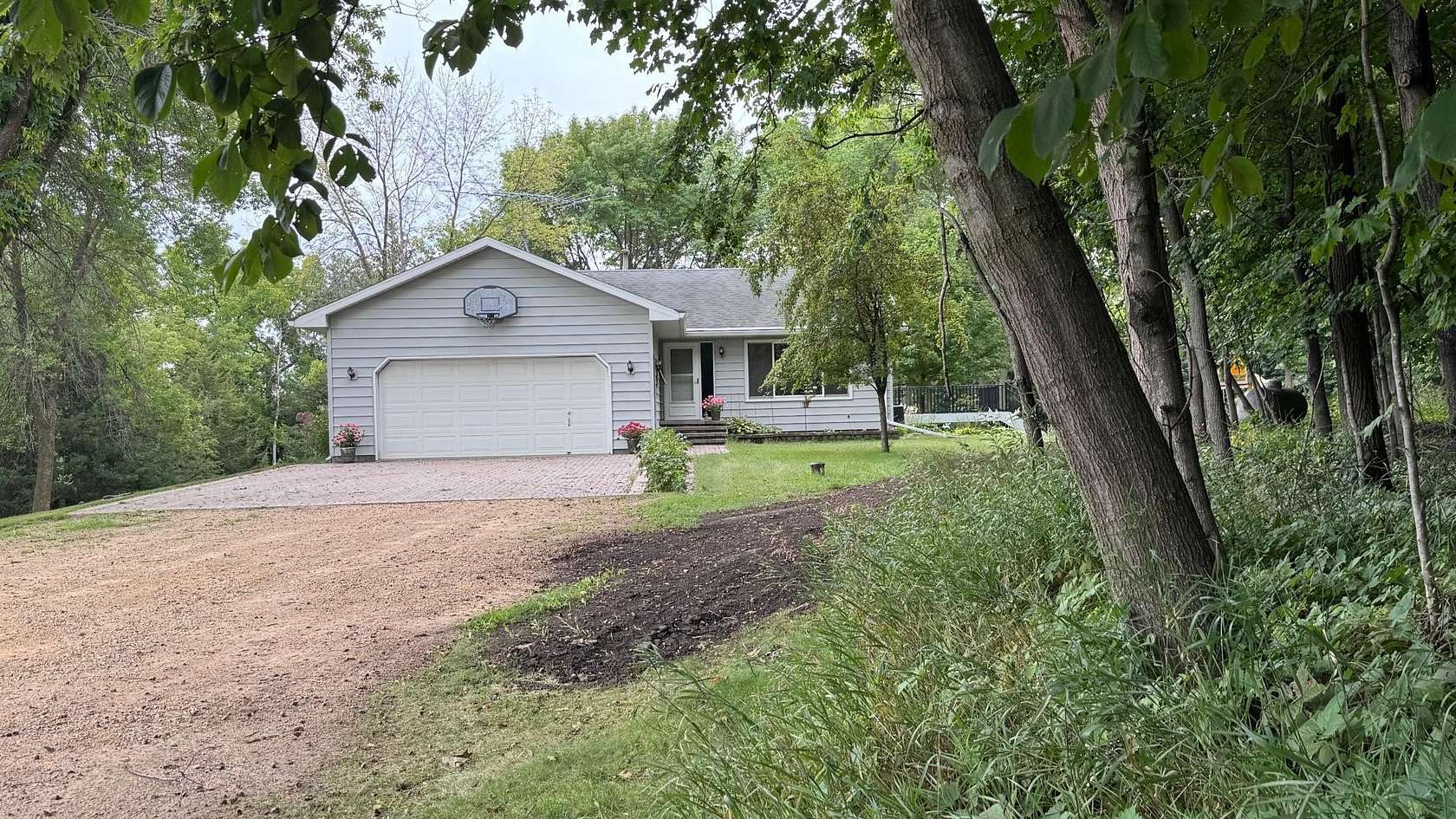 11 Acres of Land with Home for Sale in Le Sueur, Minnesota