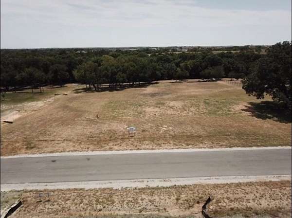 3 Acres of Residential Land for Sale in Decatur, Texas