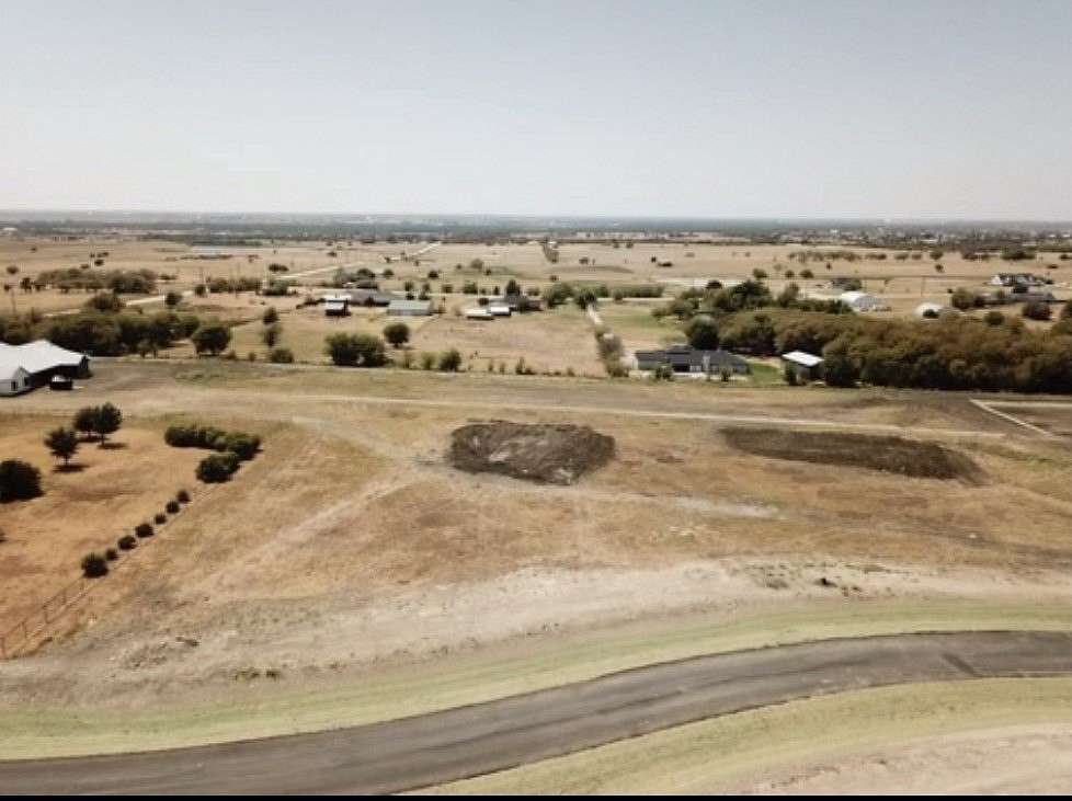 3 Acres of Residential Land for Sale in Ponder, Texas