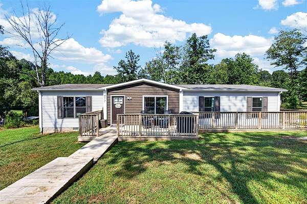 5 Acres of Land with Home for Sale in Bowling Green, Kentucky