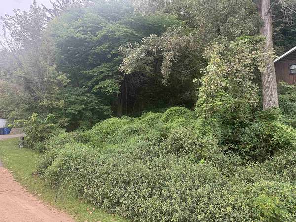 0.22 Acres of Residential Land for Sale in Guttenberg, Iowa