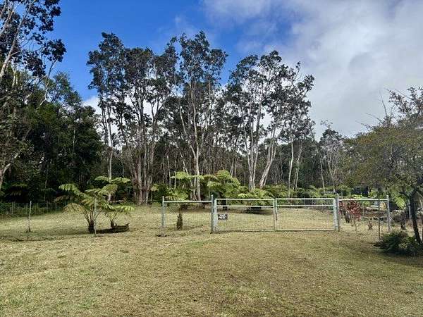 0.5 Acres of Residential Land for Sale in Volcano, Hawaii