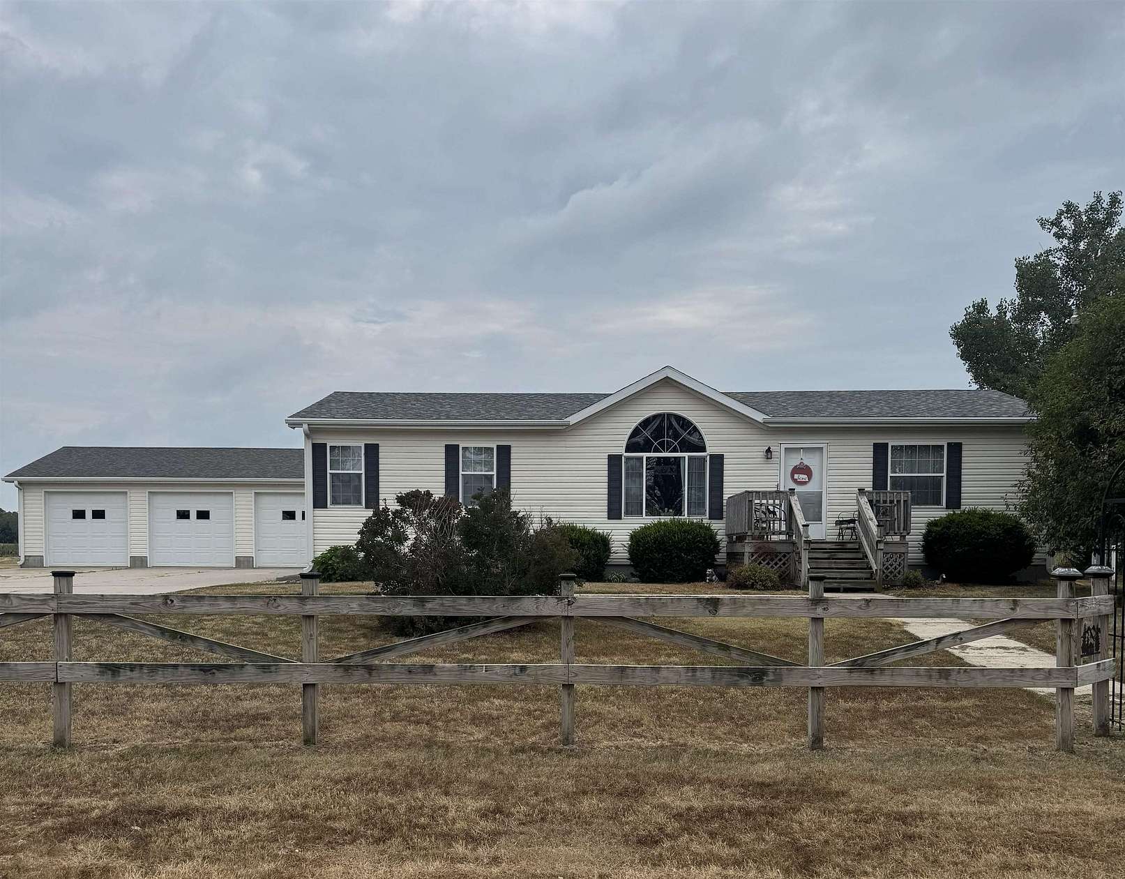 15.3 Acres of Land with Home for Sale in Shelby, Nebraska