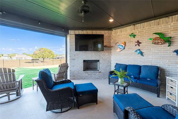 1.64 Acres of Land with Home for Sale in Springtown, Texas