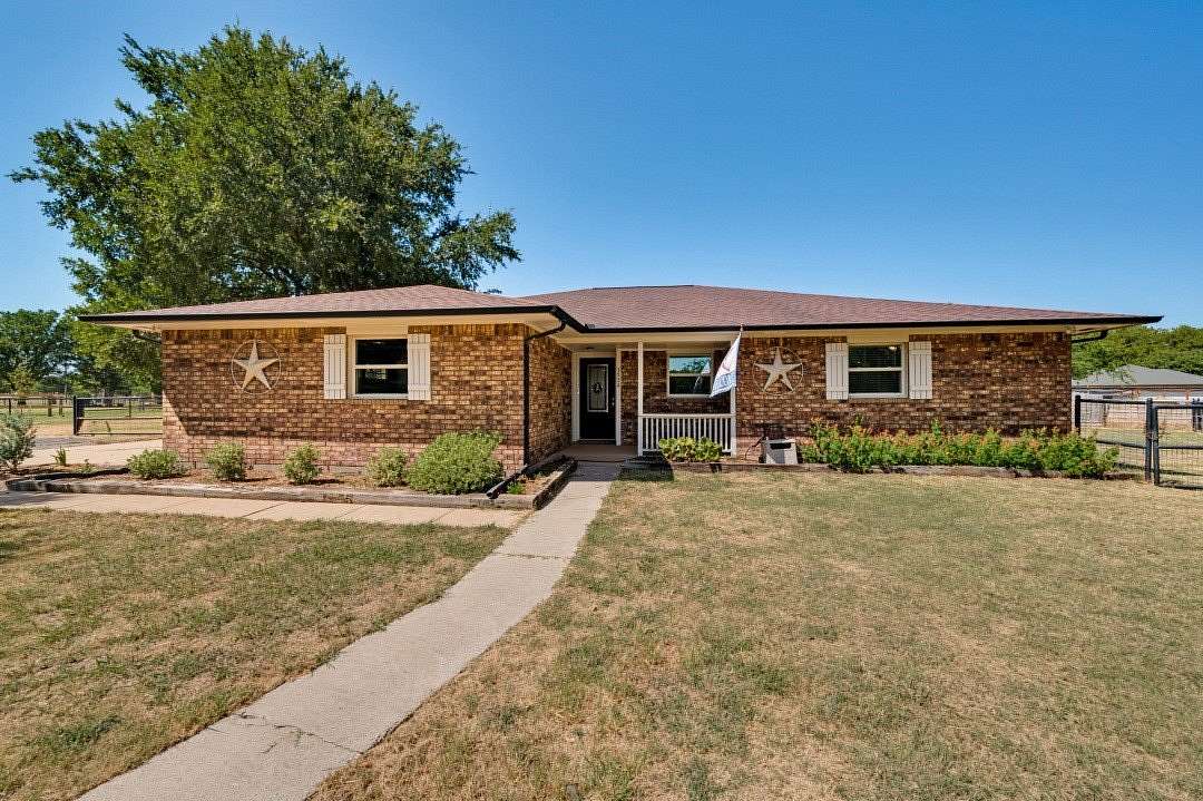 2 Acres of Land with Home for Sale in Aubrey, Texas