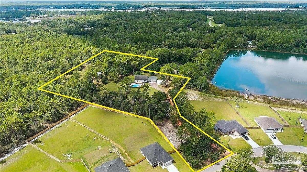 6 Acres of Land with Home for Sale in Milton, Florida
