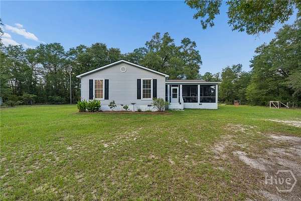 6.38 Acres of Land with Home for Sale in Pembroke, Georgia