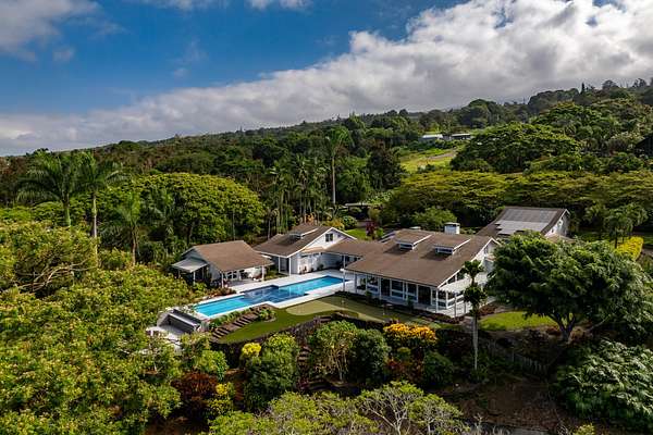 3.43 Acres of Land with Home for Sale in Holualoa, Hawaii