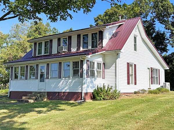 8 Acres of Land with Home for Sale in Lewisburg, Kentucky