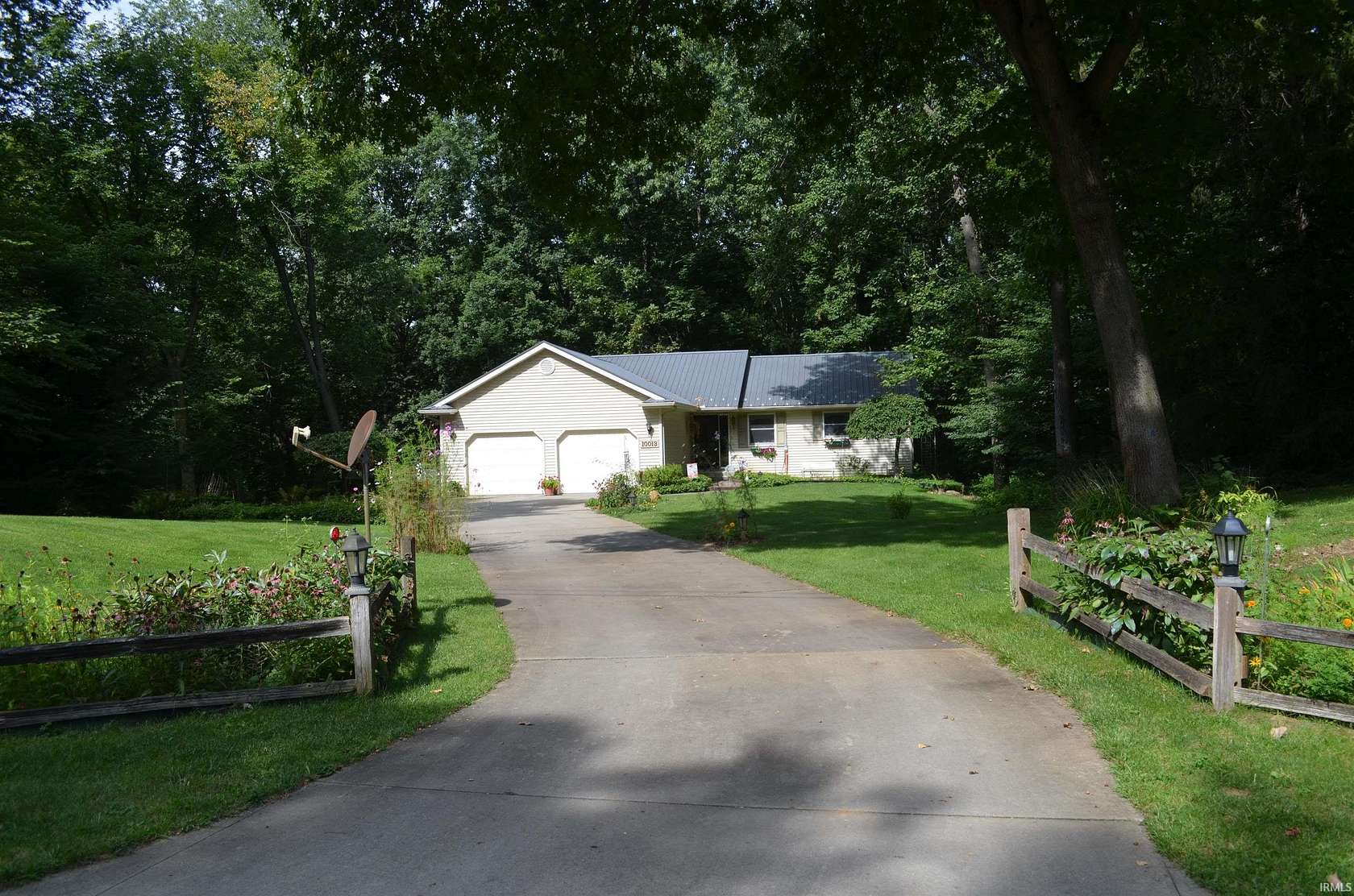 2 Acres of Land with Home for Sale in Syracuse, Indiana