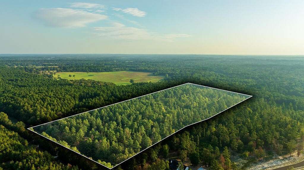 21 Acres of Recreational & Residential Land for Sale in Hudson, Texas