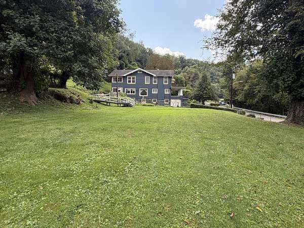 1.77 Acres of Land with Home for Sale in Harlan, Kentucky